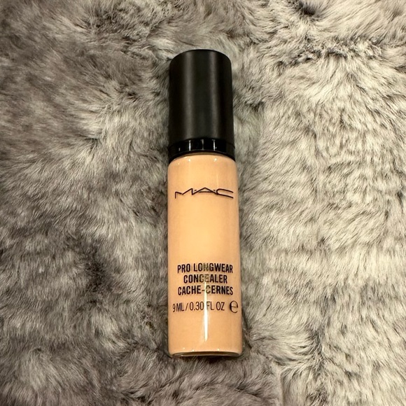 MAC Pro Longwear Liquid Correcting Concealer NW20 - Picture 3 of 5